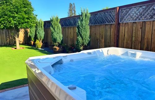 Santa Rosa Casa | Wine Country King Bed BBQ Stocked