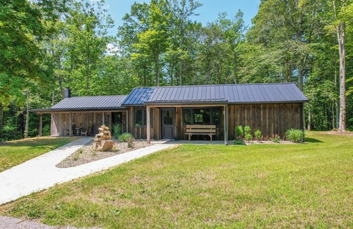 Madison Cabina | Wine Country Spacious Modern Woodside Cabin for 4