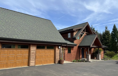 Hillsboro Casa | Wine Country Tree House! Come and explore wine country in the North West!