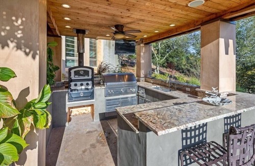 Santa Rosa Villa | Wine Country Villa and Vineyard with Pool & Hot Tub.