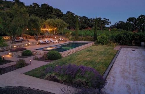Yountville Otro | Wine Country Yountville Farmhouse - 7100 Silverado Trail