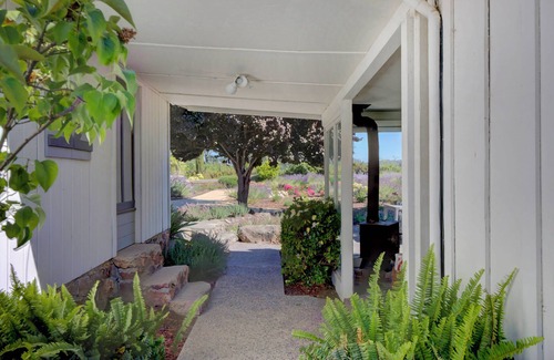 Yountville Otro | Wine Country Yountville Farmhouse - 7100 Silverado Trail