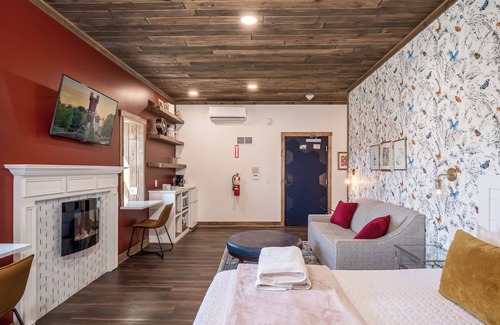 Prescott Hotel | Romantic Riverfront Escape in Prescott