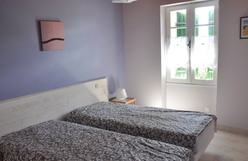 Lamothe-Montravel Hotel | Vino de la casa Périgord púrpura