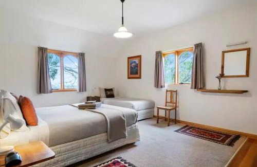 Kettering Apartamento | Wine Loft - Cosy Country Retreat with Ocean Views