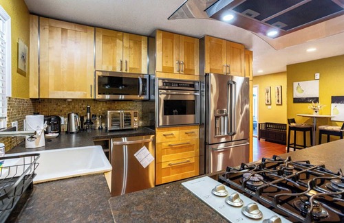 Hayward Casa | ‼️Wine, Waves & Comfort‼️| 2BR Bay Area Beauty