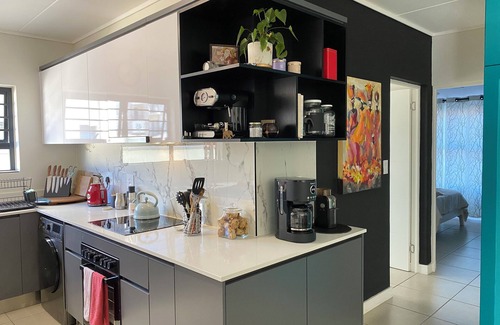 Trawal Apartamento | Winelands Flat in Secure Estate w/ pool & gym. Pet friendly and weekly cleaning!