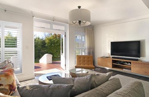 Stellenbosch Cabina | Winelands Golf Lodges 3