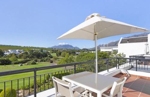 Stellenbosch Cabina | Winelands Golf Lodges 8