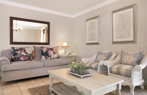 Stellenbosch Cabina | Winelands Golf Lodges 10
