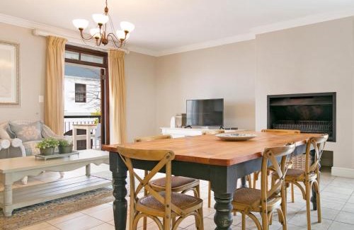 Stellenbosch Cabina | Winelands Golf Lodges 10