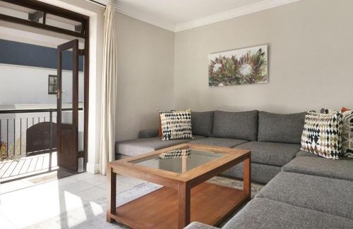 Stellenbosch Cabina | Winelands Golf Lodges 11