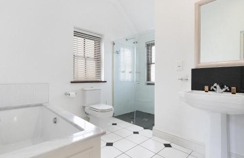 Stellenbosch Cabina | Winelands Golf Lodges 12