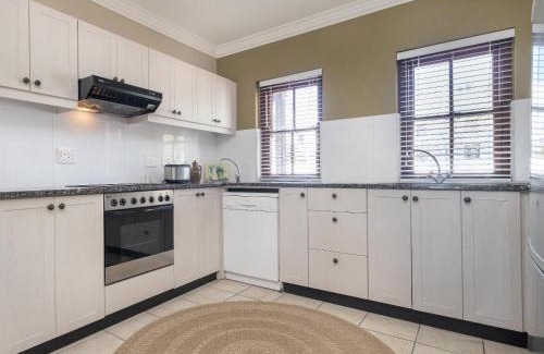Stellenbosch Cabina | Winelands Golf Lodges 13