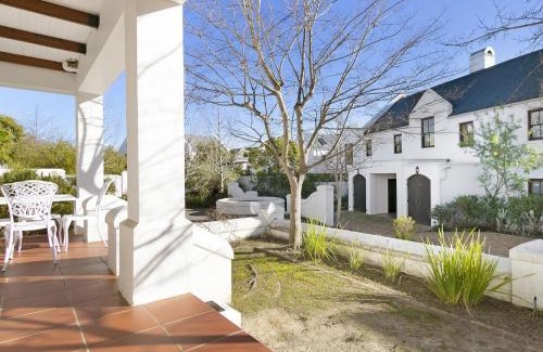 Stellenbosch Cabina | Winelands Golf Lodges 15
