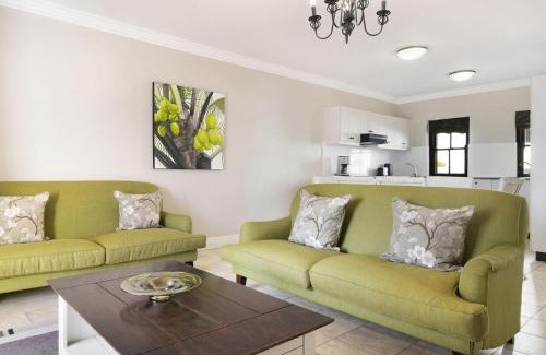 Stellenbosch Cabina | Winelands Golf Lodges 15