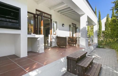 Stellenbosch Cabina | Winelands Golf Lodges 22