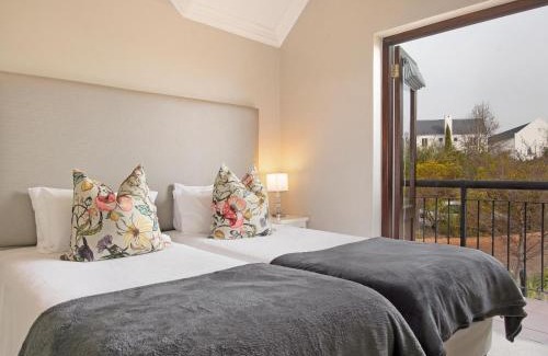 Stellenbosch Cabina | Winelands Golf Lodges 26