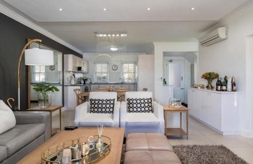 Stellenbosch Cabina | Winelands Golf Lodges 27