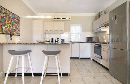 Stellenbosch Villa | Winelands Golf Lodges 4