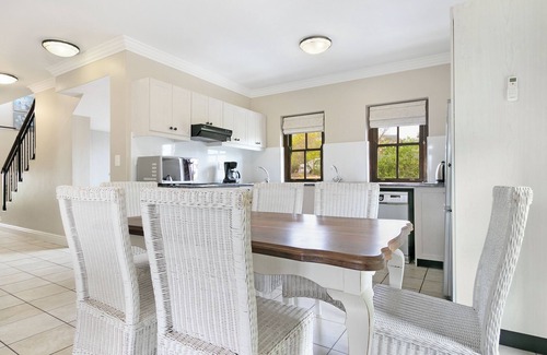 Stellenbosch Villa | Winelands Golf Lodges 26
