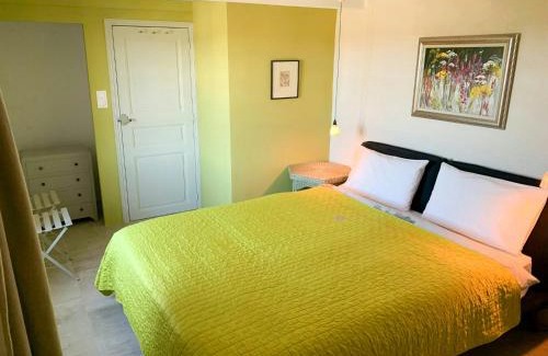 La Caunette Casa | Winemakers Cottage With Vineyard & Mountain Views