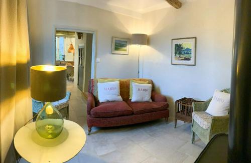 La Caunette Casa | Winemakers Cottage With Vineyard & Mountain Views