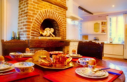 Grandcourt Otro | Wing of Normandy Chateau with heated pool close to sea