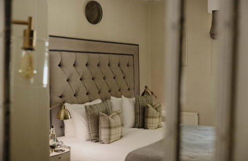 Alfriston Casa | Wingrove House