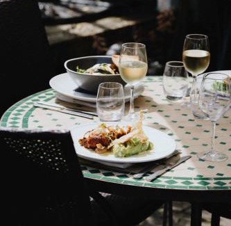 Alfriston Casa | Wingrove House