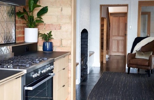 Lancefield Casa | Winkwink: Luxury Home for Two Couples