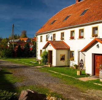 Gmina Swierzawa Casa | Winnica Agat
