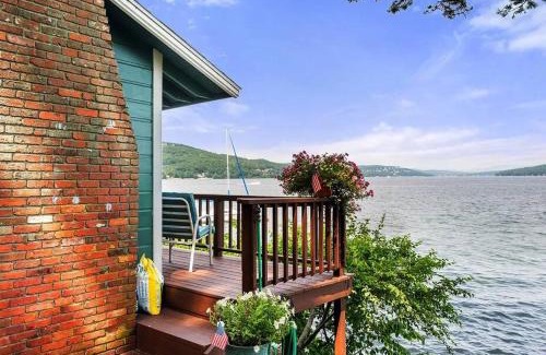 Laconia Casa | Winnipesaukee Lakefront w/Dock