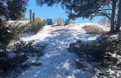 Two Rivers Casa | Winter cozy getaway directly on Ice Age 10 mile segment/Lake Michigan