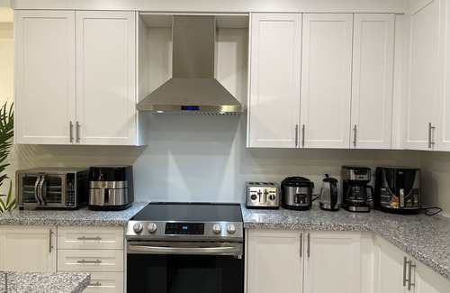 Wasaga Beach Casa | Winter Getaway in Wasaga Beach, Four Season Fun and Ski nearby Blue Mountain