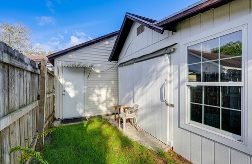 Winter Haven Cabaña | Winter Haven Vacation Rental ~ 1 Mi to Downtown!