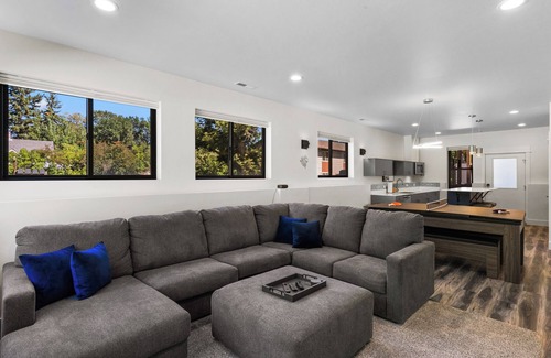 Bozeman Casa | Winter House - Great home located within walking distance to Main Street!