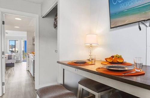 Myrtle Beach Apartamento | WINTER RATES! Chic & Charming 1BR Oceanview Suite! BW 414