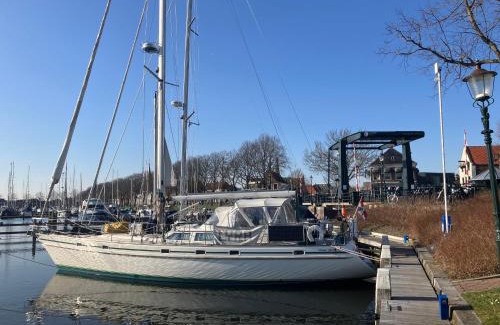Municipality of Hoorn Alquiler De Eote | Winter Sailing with your friends or stay only in cosy oceangoing yacht For more fun