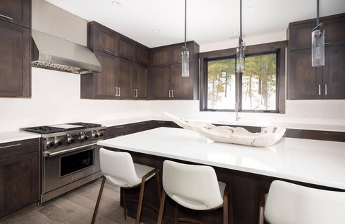 Spanish Peaks Casa | Book Now for Summer Season! Lux Ski-In Ski-Out Access Mountain Cabin, Rec Room and Hot Tub!