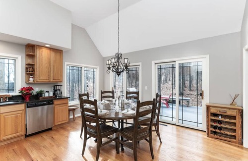 Pedlars Edge Casa | Wintergreen Ridge Retreat - Family Home