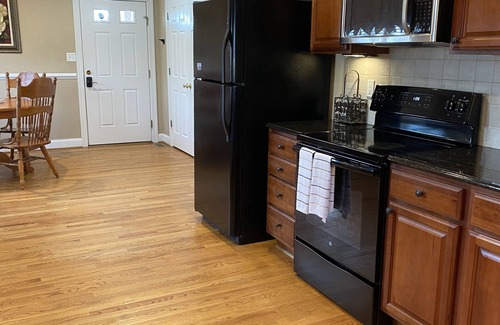 Pedlars Edge Casa | Wintergreen Ski & Golf resort-hiking trails-Hot tub-Pet-Friendly!!!