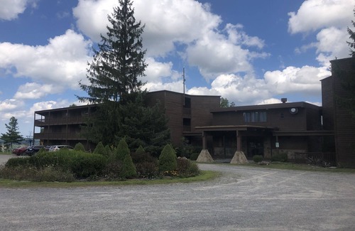 Ghent Apartamento | Hermoso condominio de esquí en Winterplace, cerca de Beckley, WV (para 11 personas) - E306