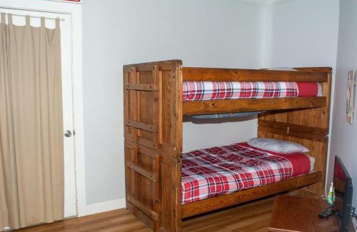 Ghent Apartamento | Winterplace Condo Ski in Ski out First Floor E102