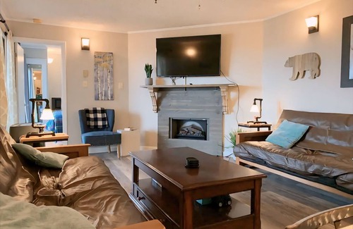 Ghent Condominio | Winterplace D202-Ski-in and Ski-out -Second Floor