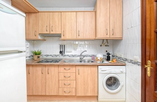 El Molinillo Apartamento | WintoWinRentals - La Estancia FREE PARKING.