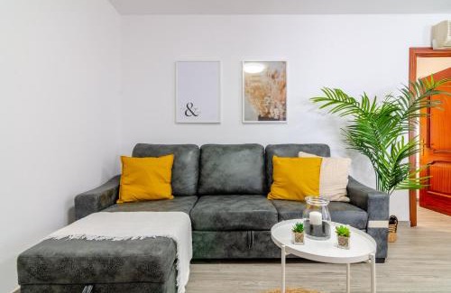 El Molinillo Apartamento | WintowinRentals Your Home Steps from the Center