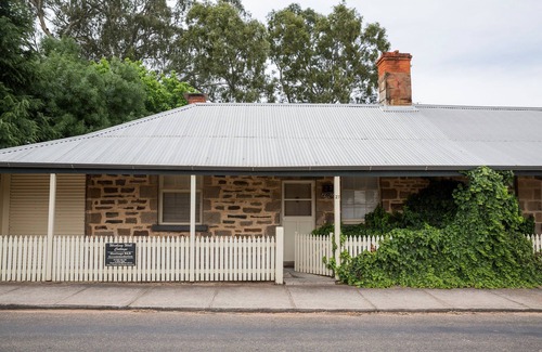 Clare Casa | Wishing Well Cottage