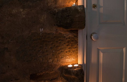 Clare Casa | Wishing Well Cottage