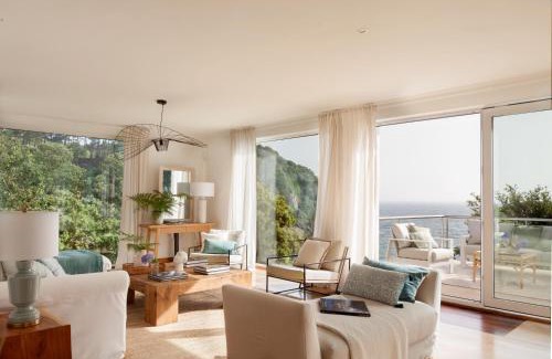 Val De San Vicente Villa | Wishome - Exclusiva villa con piscina al borde del mar con vistas de película